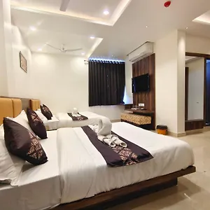 Vrinda Hotel